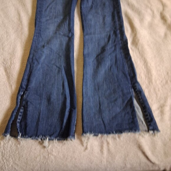 We the Free Women's Size 29 Level Up Slit Bootcut Medium Wash Jeans - Picture 11 of 14
